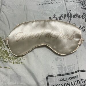 Silk Sleep Mask with 'Do Not Disturb'